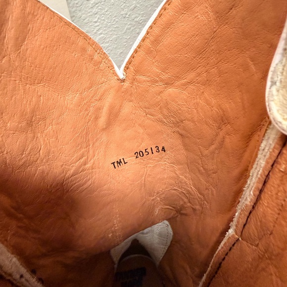 Chic Cream Embroidered Cowgirl Boots - Picture 7 of 7